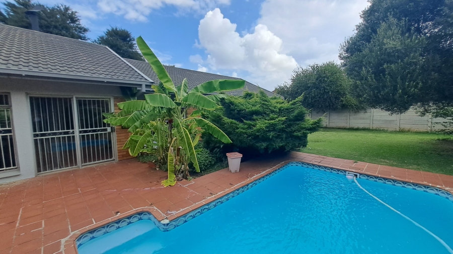 5 Bedroom Property for Sale in Universitas Ridge Free State